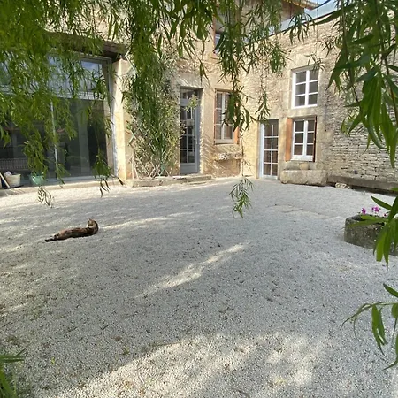 Chez Odette Apartment *